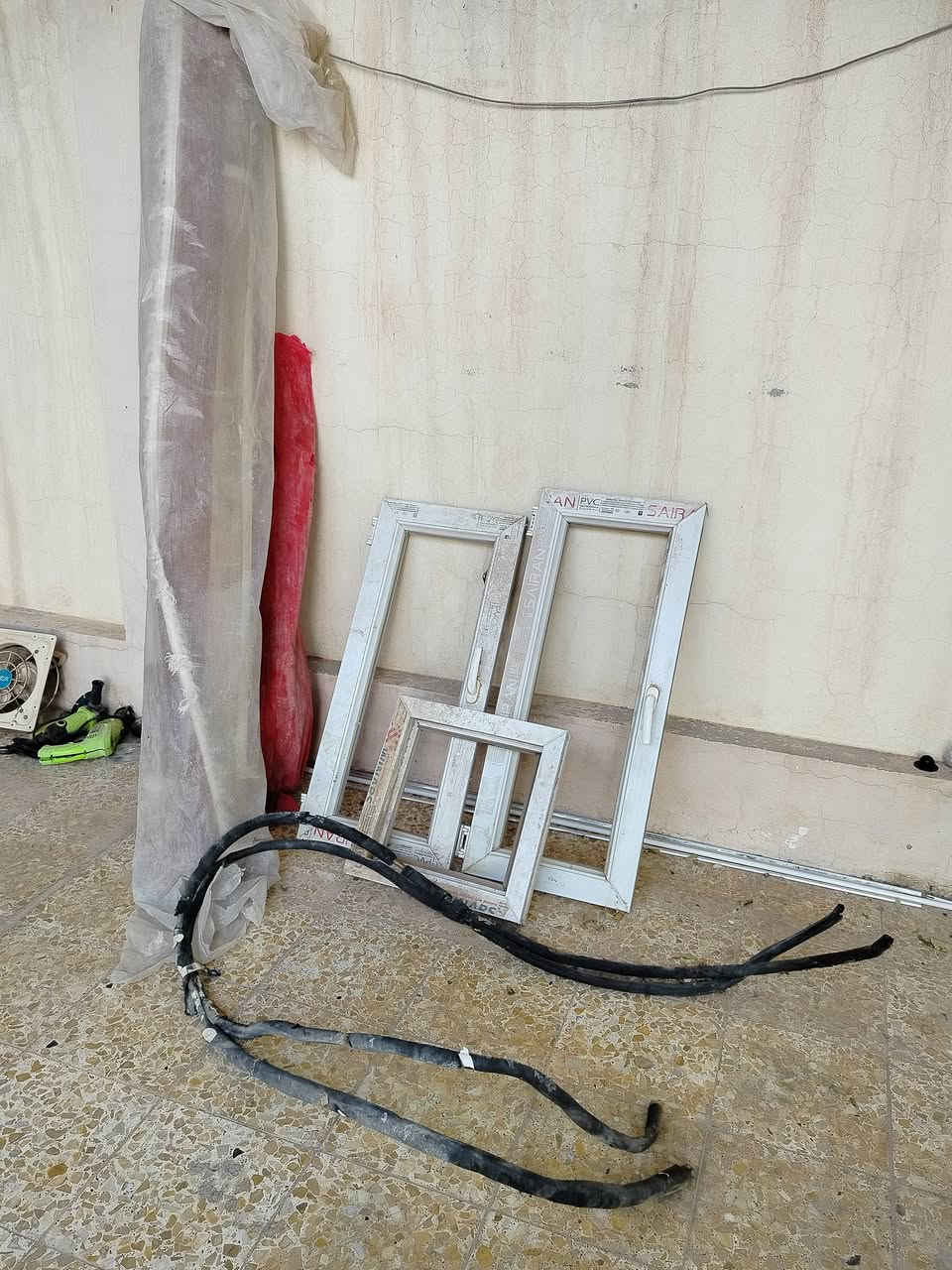 سلام عليكم ورحمة الله 
متاح 
فلتر ماء شغال ع الفحص
مروحه سقفيه جديده مامشتغله ع الفحص
ساحبه حديد سعوديه شغاله ع الفحص
بوري مال سبلت طول 3 متر 
(چينكو صفر 7 ) 3 قطع قياس 3 امتار ونص 
و4 قطع قياس مترين وربع 
وزالي أثنين وحده قياس 2×3 والثانيه 2×1
قطعتين أبواب شبابيج مع اطار ساحبه 
والبقيه فوانيس كهربائيات 
وصورهن والفديو واضح 
أخوان الله يحفظكم كلهن أبيعهن سوه اليفيدنه على باب الله بخدمته 
مكاني بالنجف بحي النداء


**إذا كنت صاحب هذا الإعلان وتريد حذفه لأي سبب، رجاءا أرسل رسالة إلى الدعم الفني**