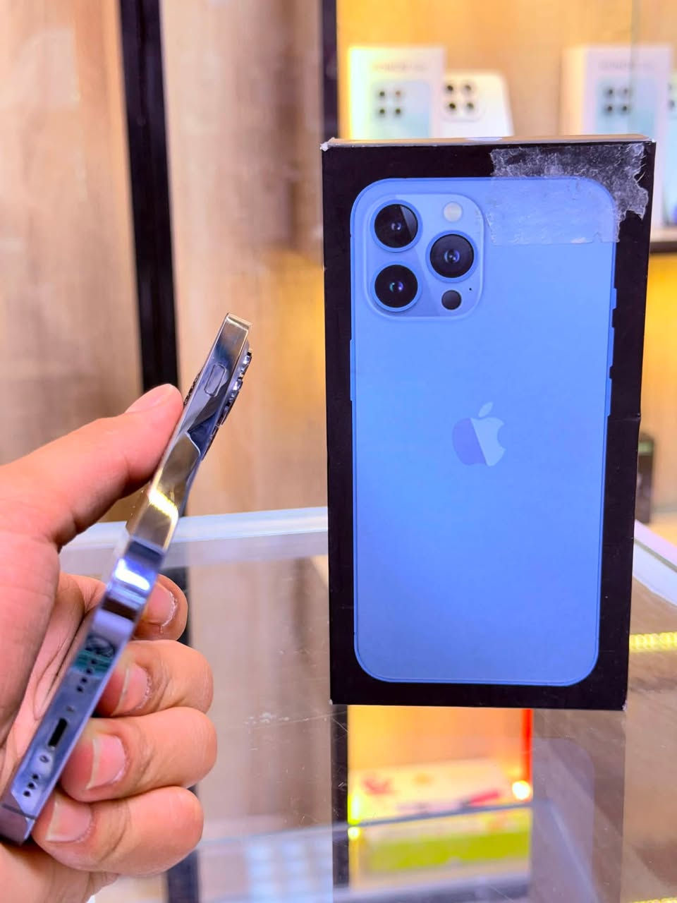 🔥اقوه عرض 🔥
ايفون 13برو لون مميز لبحري ذاكره 256 بطاريه78 🔋 نموذج M  
 ممبدل بي شي مع ضمان 5 ايام  نضافه 100‎%‎ زلغ ما بي يخبل وتر بروف كامل ملحقاته الجهاز نضافه كانما فاتحه من الكارتونه بلحاسبه كله نورمال   
مكاني  كربلاء تحت جسر باب طويريج مركز ابو حيدر للمبايل
☎️*********** 
سعر  525 الف
