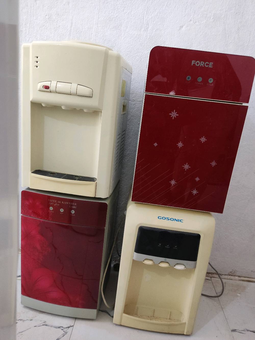 سلام عليكم متوفر برادات مي كله شغال عل فحص حار وبارد كل واحد وسعر مكان كربلاء حي العسكري سوق العابد 
