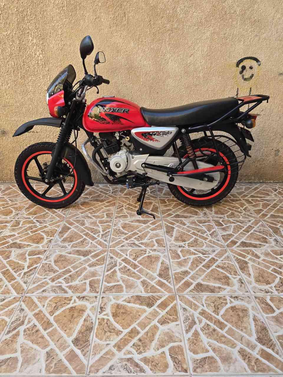 السلام عليكم شباب
بوكسر للبيع 
موديل 2023 شهر 7
 نازله 2025 
دراجه زيرو 
مكفوله كفاله عامه 
اوراق اصولي 
بشرط ترقيم 
 السعر خاص 
مكاني ديالى خالص
 هذا رقمي ***********
