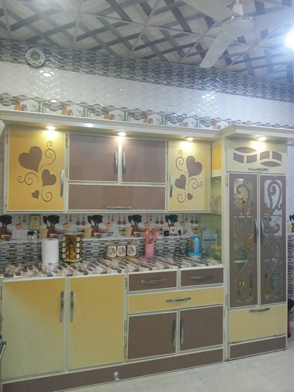 كاونتر للبيع نظيف جدا 700 وبي مجال زائد نص تخم 150


**إذا كنت صاحب هذا الإعلان وتريد حذفه لأي سبب، رجاءا أرسل رسالة إلى الدعم الفني**