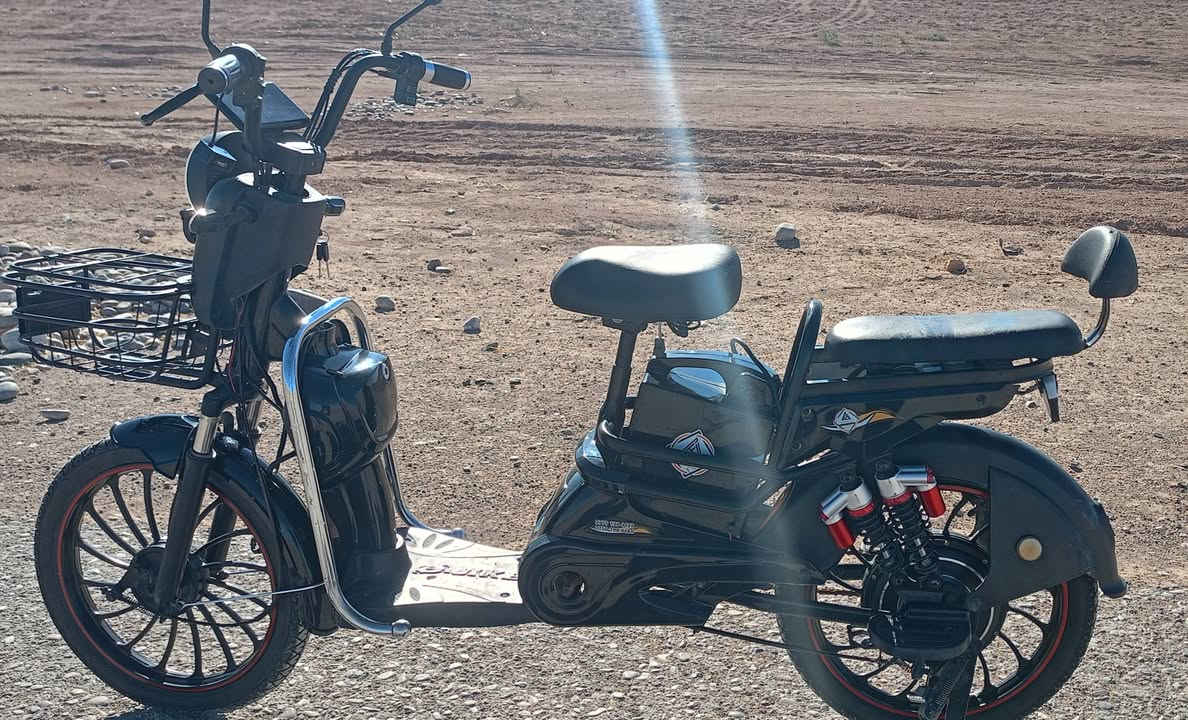 دراجه شحن للبيع
حجم 20
5بطاريات
سعر320 بيه مجال 
للتواصل ***********
