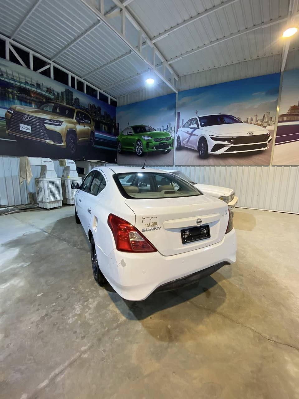 السعر 85 مجال بسيط جدا جدا جدا 
نيسان صني 2023 هندي اصل بليته زركه 
بدون رقم منفيس باسمي تترقم كل المحافضات 
بليته زركه 
اشاير بلجاملغ 
يدات نيكل 
شاشه صغيرة 
منافذ شحن 
مكينه وكير مكفولات 

السيارة بيها بنيد صبغ فقط 

والجاملغ الامامي بي بارد مقدار كف اليد 
كشن العبري موجود بلسيارة باقي بس تشدة اكو بعد غراض موجودات داخل السيارة باقي بس تشدهم 

السعر ((85)) // مجال جدا جدا بسيط 
مكاني النجف // للاتصال // ***********
