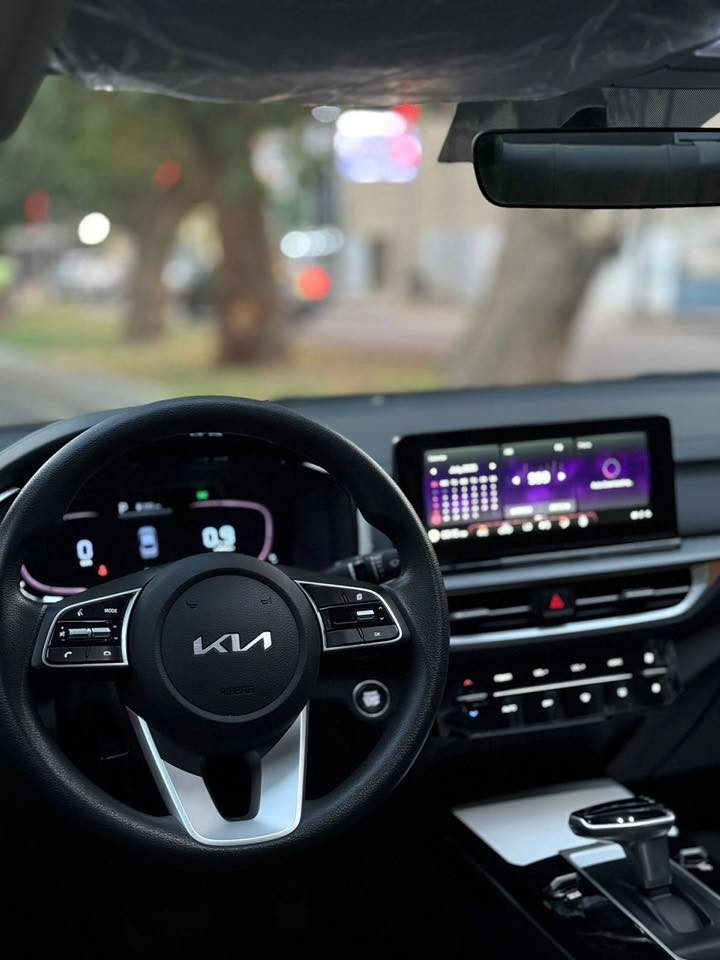 سلام عليكم  k3
فول موصفات موديل2022
 ماشيه 17 الف السيار

محرك1500 دبل نوزل     

السياره فول موصفات  

فتحه سقف بصمه

كشنات جلد 

تحديد سرعه

كامره دواره  تحكم بل كامره

عداد سرعه ديجتال

لايت اليدي زنون 3 عدسات + حجاب

شاشه اعطال

تبريد  مناخي

شحن لاسلكي

 4 دسكات ايبيسي

اشاير بل مري 

حساس ضغط الاطارات

كير طياره مع شاشه للنمر

ايرباكات ٦

AuTo HOL

هند بريك بصمه 

بصمه ابواب

رقم اربيل انكليزي ب اسمي السياره تريد تحويل تريد وكاله اني حاضر 

سعرها 140 ورقه وبيها مجال 
***********
