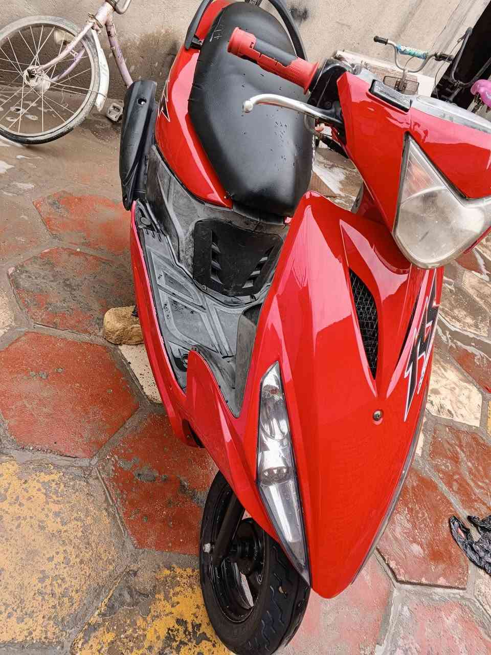 سكنس مضلع للبيع ما مفتوحة مكان بصره كرمه علي سعر650وبيهه مجال رقم ***********
