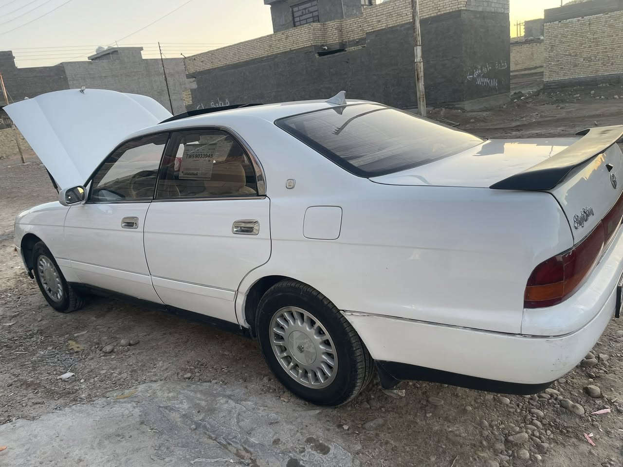 سلام عليكم
كراون بطه للبيع موديل 92 متصل رقم بغداد بسمي انكليزي 
سيارة جاهزة من كلشي كير مكينه حداديه تايرات كلهن جديد 
حادثها فقط جاملغ الخلفي ضربه خفيفه فقط باقي سيارة كله كفاله. من كص او نقل جثه او عيب شرعي اضمالك تحويل وكافه من كلشي 
السعر60 وبيها مجال 
اتصل او وتساب /***********.
مكاني بغداد حي جامعه او حي جهاد
