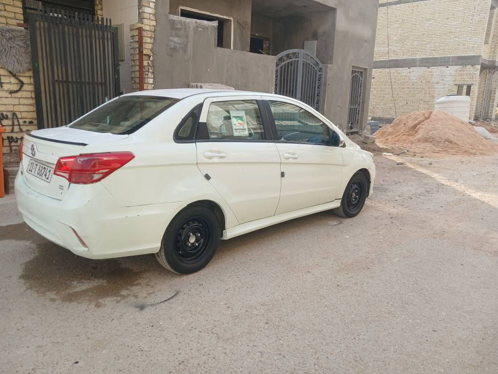 بايك 2015 .مكينه وكير نظيفات تبريد تدفئة شغاله صدر امامي خلفي جديد باتري جديد كهربائيات كلها شغاله رقم جديد باسمنا سياره بيها ضربه خلفيه والسياره بيها مكانات صبغ السياره اعتبرها بيها حزام ***********  العنوان بغداد الشرطه الخامسه بغداد, العراق
