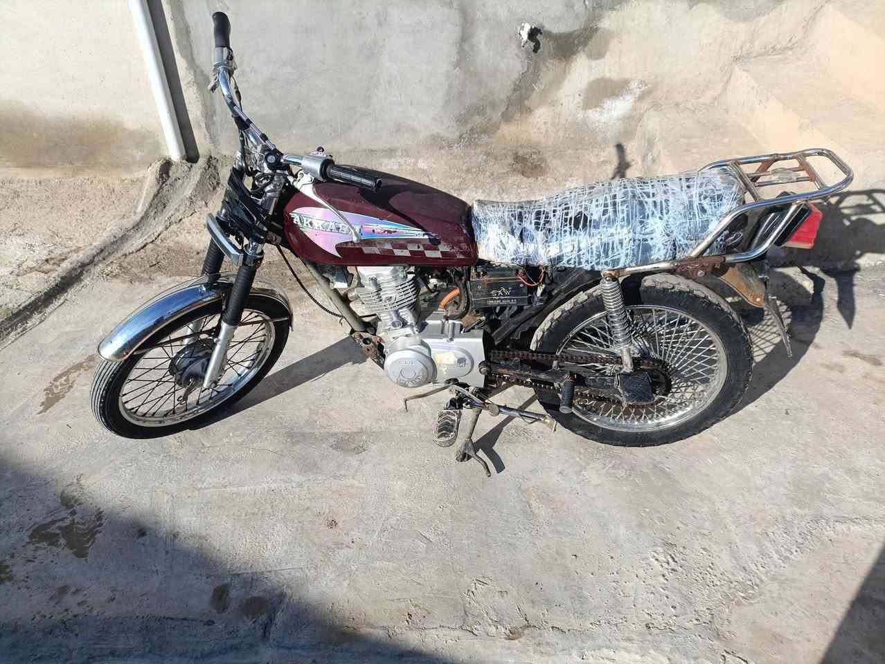 السلام عليكم موطور ناامه برو  للبيع موديل2018 محرك نضيف معدله تحريكه فول السعر 225وبي مجال قليل حك جيتك رقم الهاتف *********** بي واتساب اتصل وتدلل
