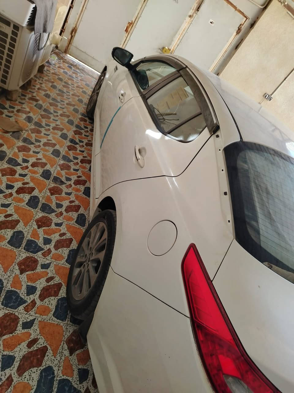 سلام عليكم للبيع كيا اوبتما خليجي ٢٠١٥ مكفوله من كص صاعده هزه باقي تدفع كمرك ورقم سياره جاهزه سعر ٦٠ بيهه مجال بصيط***********
