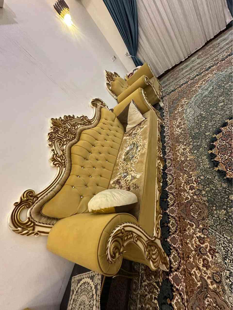 ✨ للبيع تخم ملكي راقي جداً ✨

قطعة فخمة وأنيقة، تصميم ملكي مميز يناسب أصحاب الذوق الراقي 👑
📌 نظيفة ومحافظ عليها
📌 لون أنيق وتفاصيل فخمة
📌 مناسبة للصالونات والبيوت الراقية

🔥 السعر: ٦٥٠ ألف دينار فقط 🔥

⚠️ *********** كربلاء, العراق
