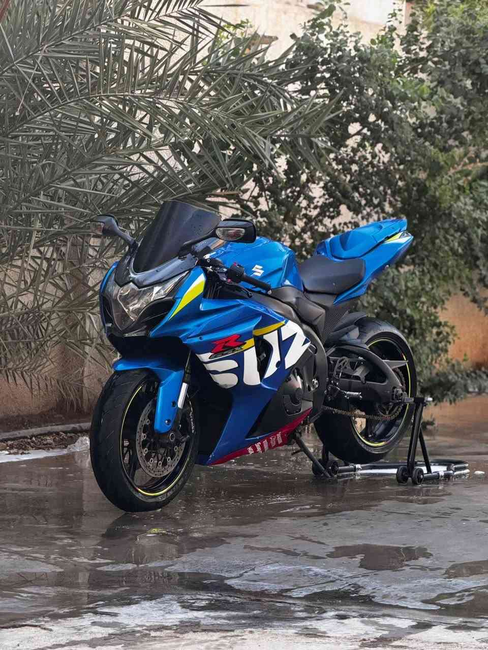 جكسر 1000 موديل 2016
ماشيه 18الف 
بدون رقم

مكفوله عليها برمجة وكزوز يوشمورا اصلي

مكاني بغداد للاستفسار ***********
