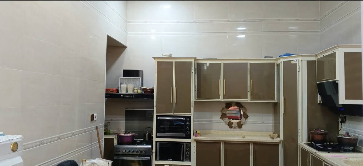 السلام عليكم .. رمضان كريم..
بيت للبيع طابو 200 متر طابق واحد في حي الزقوره مقابل دور القضاة يتكون من غرفتين وصاله و مطبخ واستقبال و صحيات داخليه وخارجيه .. للاستفسار الاتصال ع الرقم ***********
