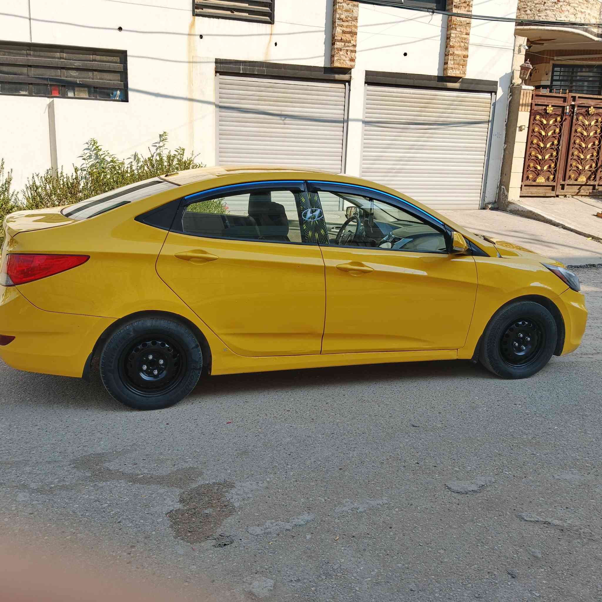 سلام عليكم
اكسنت موديل 2013
وارد امريكي
رقم بغداد دولي 
كير مكينه خير من الله 
مكينه 1600
مستعجل على بيعته سعر 70
مكاني بغداد الكرخ 
رقمي***********
***********
