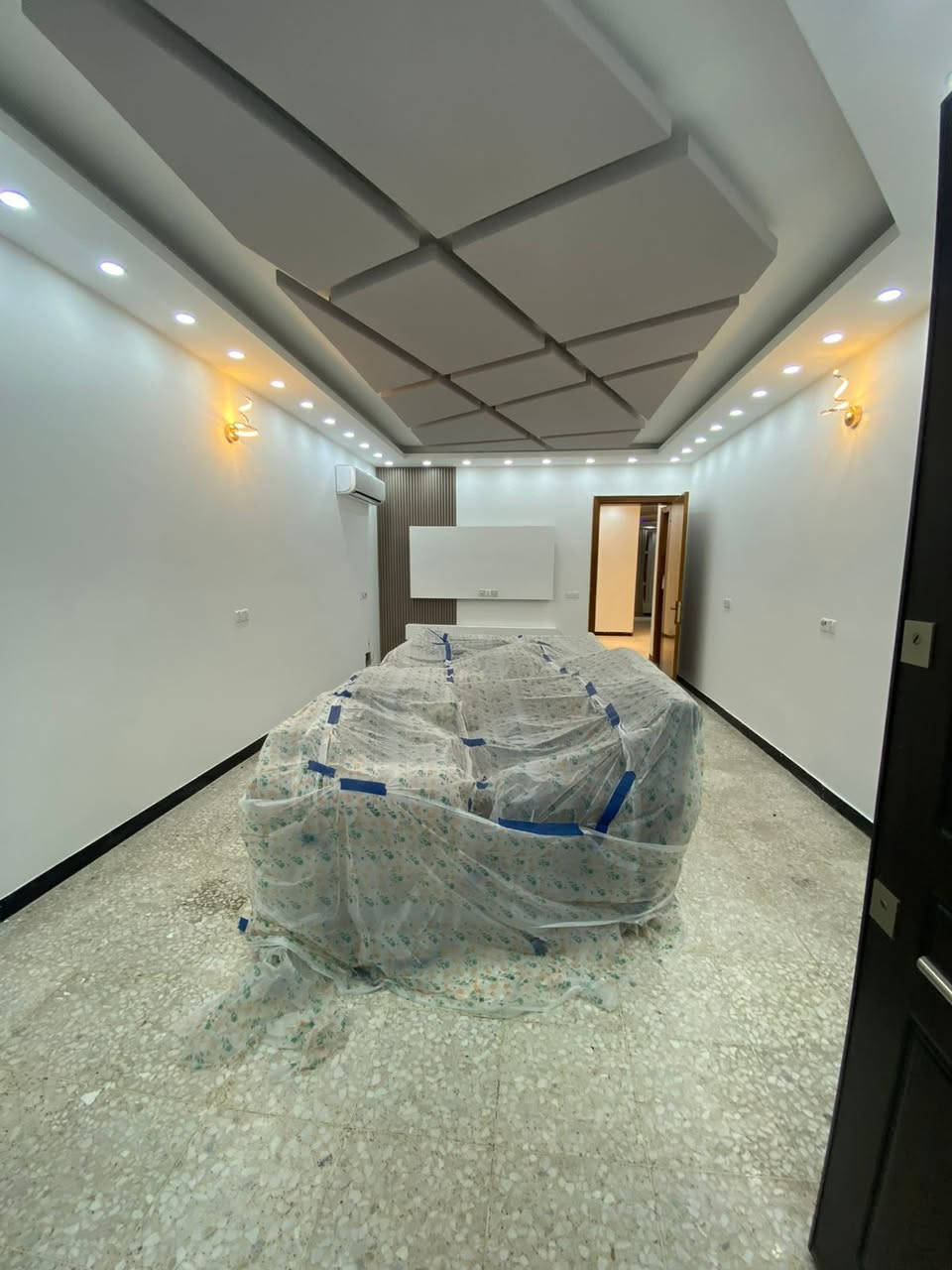 شقه للايجار بلمنصور مهندسين الاميرات غرفتين وصالة مؤثثة زيرو مساحه 200 متر *********** وتساب او اتصال
