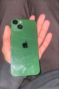 ايفون ١٣ عادي مستبدل شاشه وبطاريه وضهر بيه فطر موضح بصور فيس ايدي شغال...