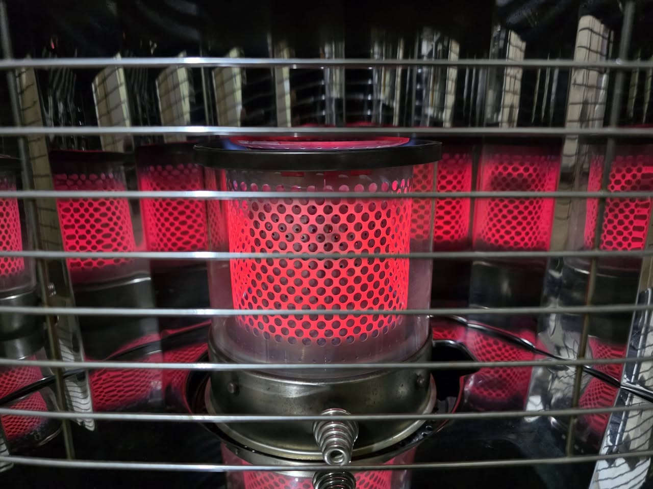 ئەم زۆپایە بۆفڕۆشتن ( تۆربۆی یابانی )عەسڵییە زۆر تازەو جوان وبێ عەیبە   وەک لۆک وایە مەزبووتە هیچ كێشەیەكی نییە
ژەنگ و ڕزیوی نیە  پڵیتەی تازەیە  غازو بۆنی نیە 
وەجبەی یەکە  تازە هەیکەلی گۆڕاوە 
سلێمانی بەکرەجۆ
  گەیاندن هەیە بۆ هەموو شوێنێك  🚕
***********      ***********
