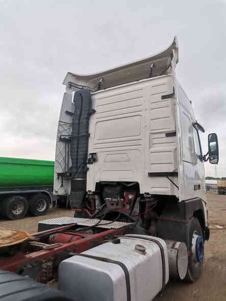 سلام علیکم
فالفو موديل ٢٠٠٢
كير محرك بشرط
حصه كاز بيها كركوك
شاصي بشرط
تايرات جديد
بل سنويه جادر
سعر 95 بيها مجال هاذا رقامي ***********
***********
 ***********
مكان كركوك حولي اليلان قرب حي صناعي الجديد
