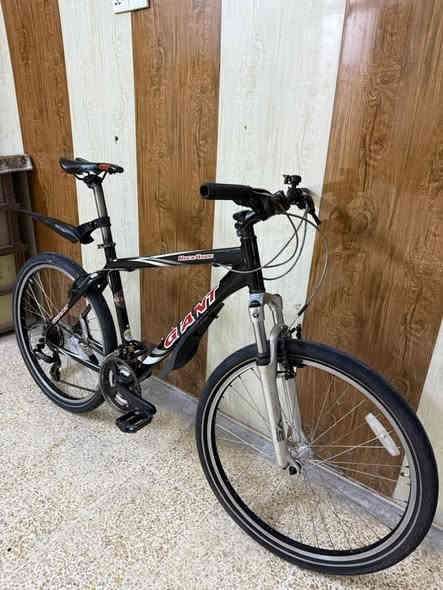 دراجة هوائية GIANT (ROCK4500)

مختوم صنع في تايوان 🇹🇼 

قياس 26 جبلي 

معدن المنيوم 

قياس الفريم 48cm

السستم شيمانو 

المكينة 3/7

العقرب الخلفي شيمانو التوس 

التايرات طخم مختوم كونتيننتال ألماني 🇩🇪 الأصلي ابو خط الفسفور 

السعر 170 ألف دينار 

عنوان المحل موصل أيمن تقاطع شارع كنيسة الساعة🚴‍♂️🚴

يوجد توصيل 🚚 كافة محافظات العراق 🇮🇶 

☎️***********
