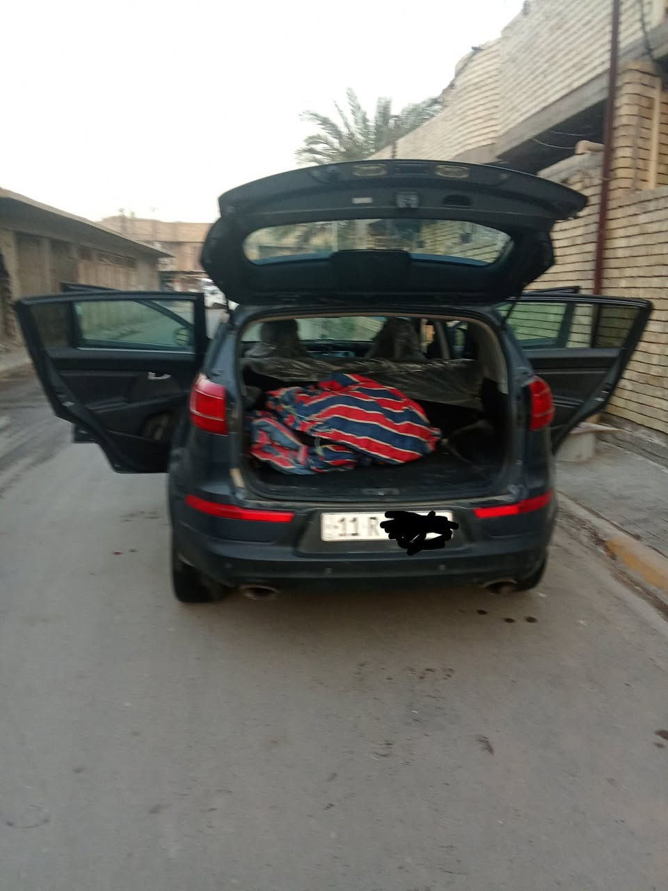 عندي سبورتج امريكي كلين لاصبغ ولابارد بانوراما مواصفات فول بغداد انكليزي بأسمي موديل 13 اللون نيلي المكان العبيدي بغداد فور ويل كامره دوار هواي مواصفات السعر 128وبيها مجال مكينه  2400تيربو***********
