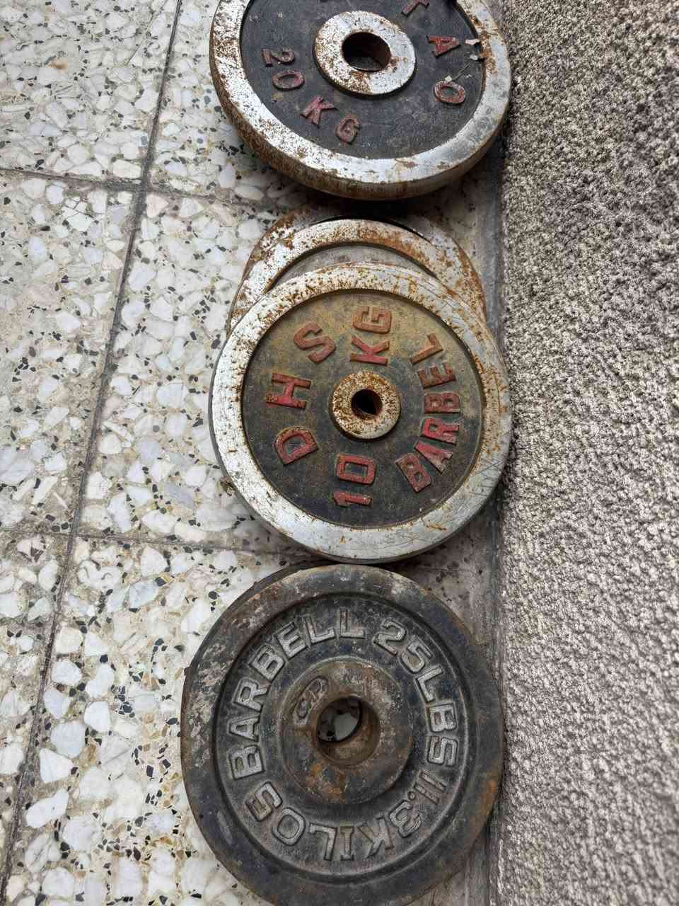 ذني للبيع الوزن الكلي ٢١٤ كيلو
سعر الكيلو ٢٥٠٠
مكاني بغداد الامين المعلمين 
ابيع شلع وشفتات وياهن شمد تريد انطيك 
***********
