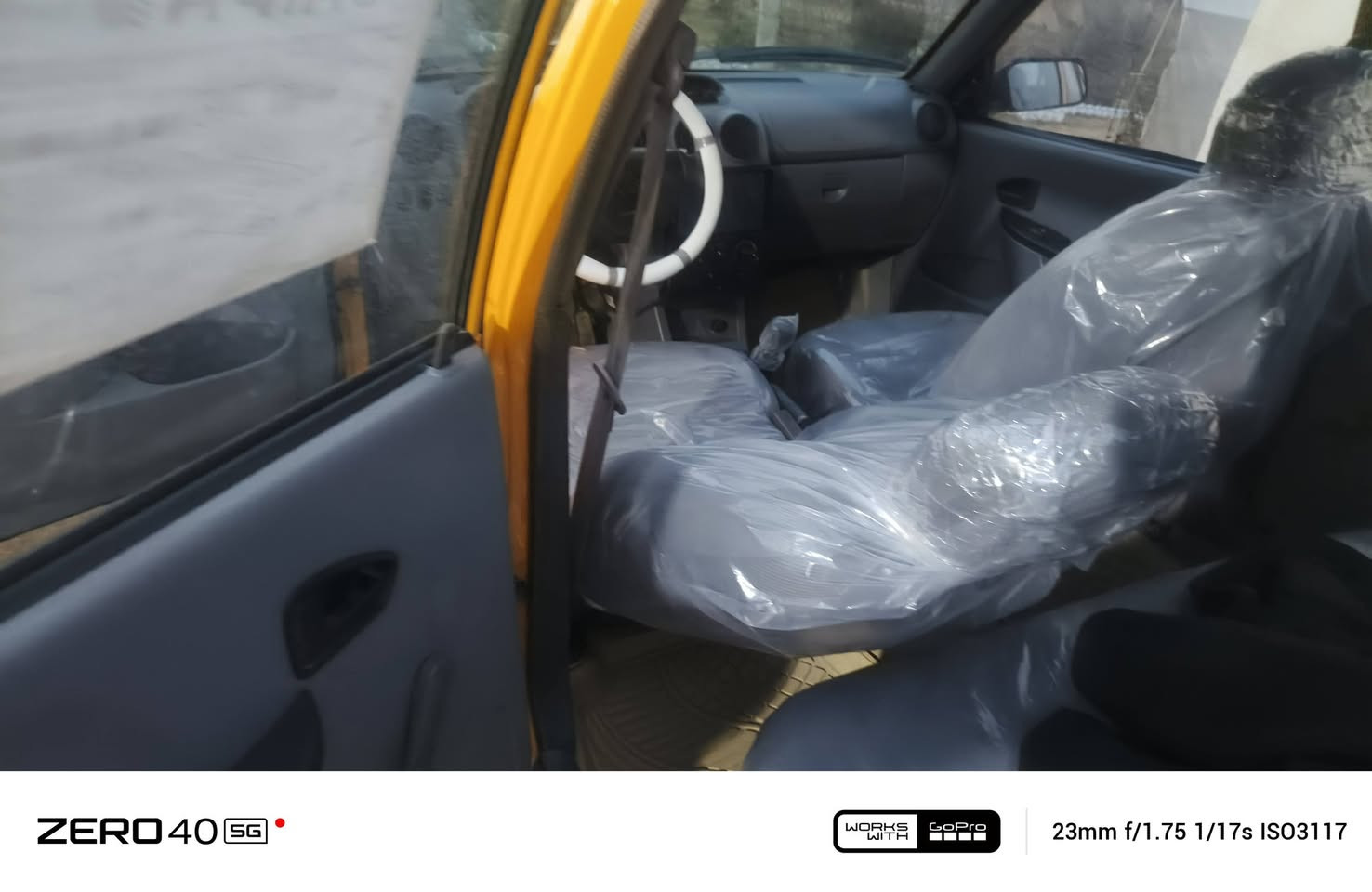 سلام عليكم سايبه موديل ٢٣ سياره جاهزه  مابيهة لافتح  ولا تبديل عارضهة  ٦٣ مجال بصيط
‏‪***********‬‏
