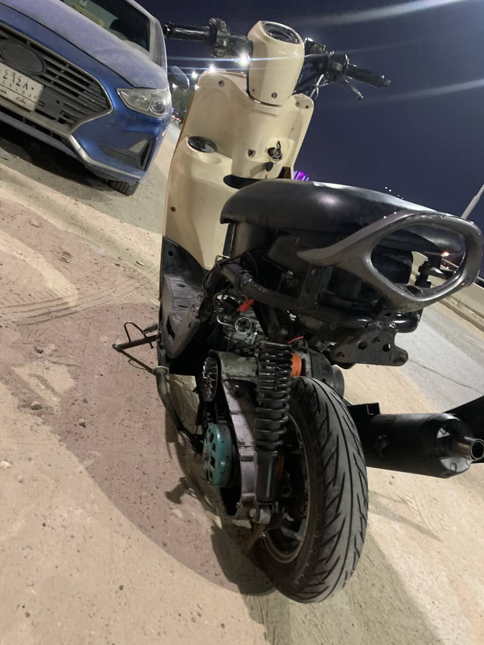 سلام عليكم دراجه للبيع سعر 450 وبيها مجال أو مراوس حسب القناعه
سلام عليكم شونكم شباب دراجه بوليس حديث 2014 دراجه كلجات رياضي شلعه قويه معدل 135 حقيقي دراجه تجي تفحص عسه مجيب وياك فيتر مراوس أو بيع 🎀💎


**إذا كنت صاحب هذا الإعلان وتريد حذفه لأي سبب، رجاءا أرسل رسالة إلى الدعم الفني**