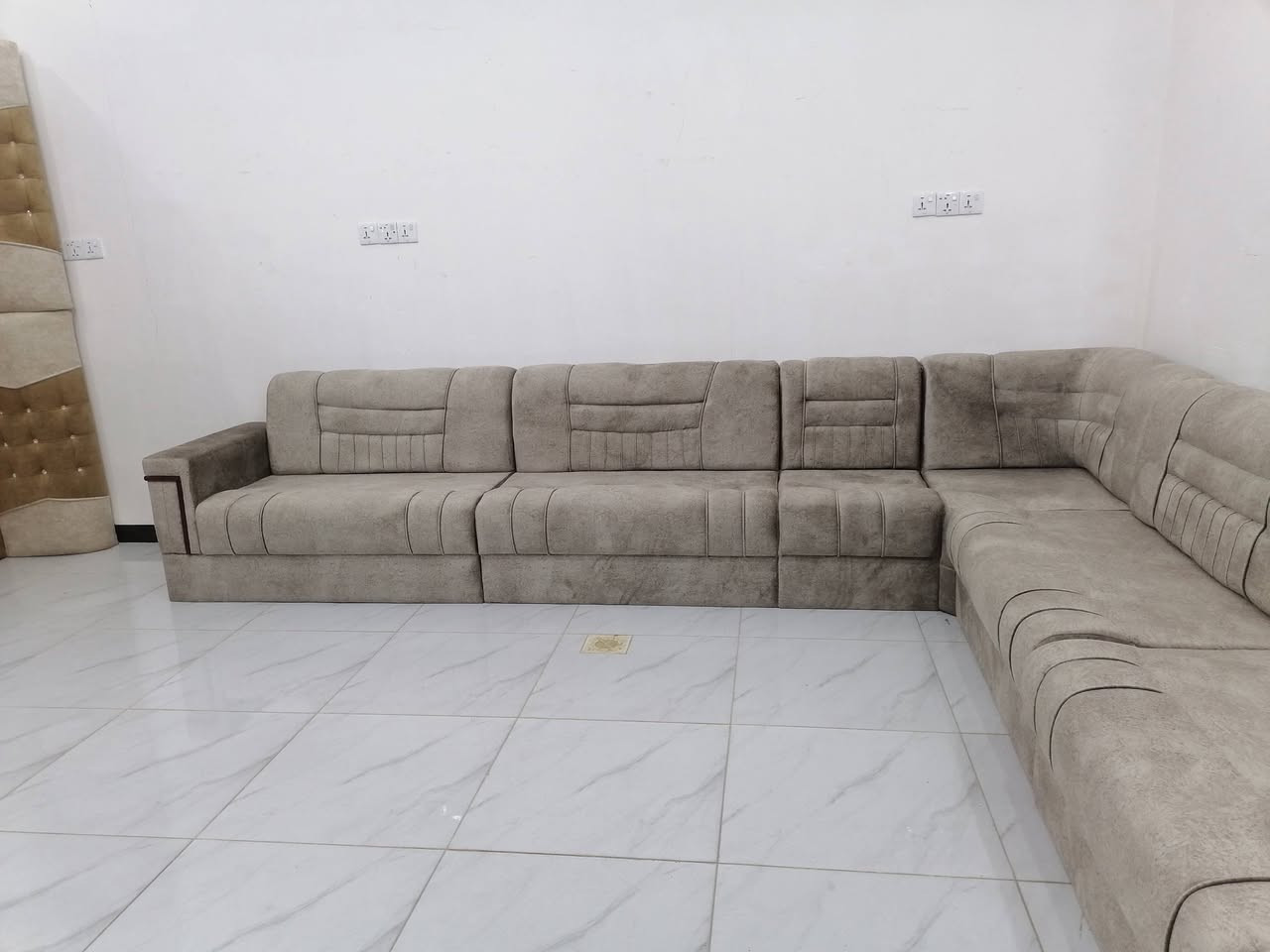 ديوان جوكر 6 قطع 7 متر بلوك اسود 15ملم الاسفنج 10cm
#عنوان كوت زين القوس شارع المله ***********

متوفر توصيل بعد المقابله 🚛

تابع صفحه يوصلك نشر معرض بركات ام البنين
