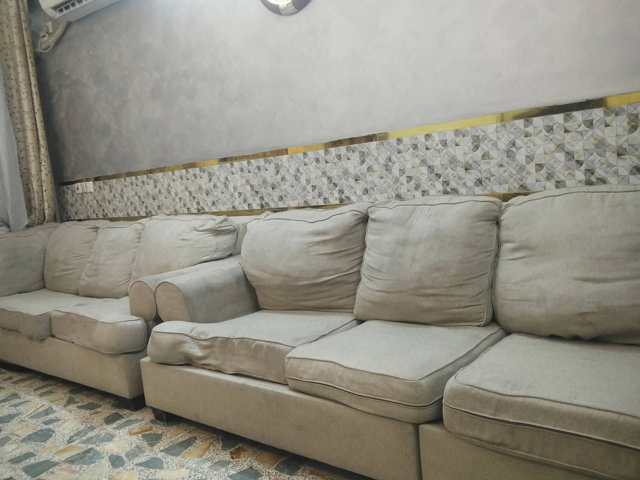 عنوان مدينة الصدر رقم ***********
سعر 100وبي مجال
