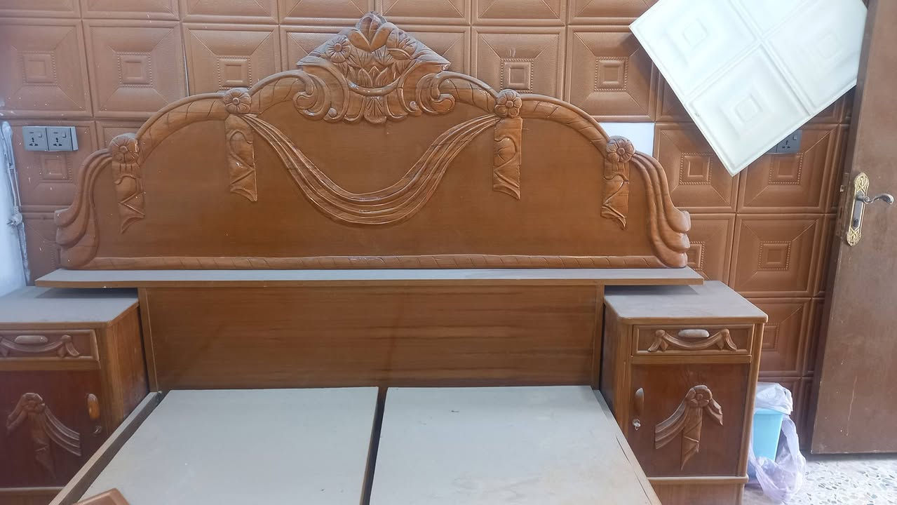 غرفه اخشاب نضيفه مامستعمله استفسار على الرقم ***********
