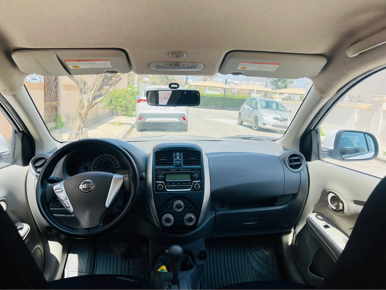 لاکیشمیبای ٢٠٢٣
بێ بۆیاغ تەنها جەمپێکی پشتی هەیە 
رەقم و سەنەوی و هەزی نوێیە تا ٢٠٢٨ 
سیارەکی تازە و بێ مەسروفە 
*********** واتسئاب
سعری ١٠٨ و مەجالێکی کەم أربيل, العراق
