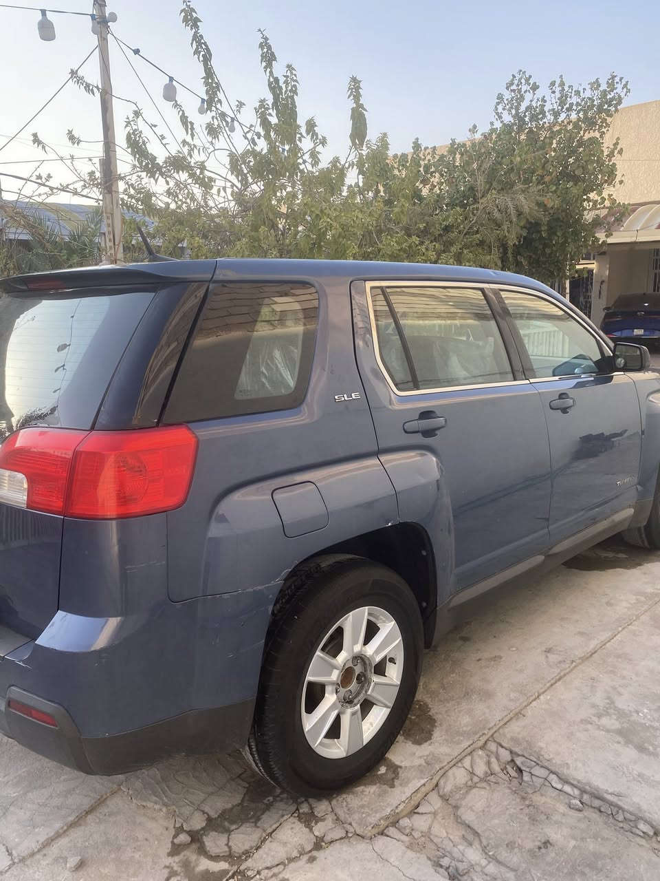 سلام عليك جمسي تيران ادوات ادوات بيه كصه موديل 2013 سياره بانزين كير ومحرك كفاله تبريد ثلج حداده جديده ماناقصه شي بيه رقم وسنويه شمالي إنكليزي 
العنوان البصره 
السعر 65 وبيه مجال
للاستفسار ***********
