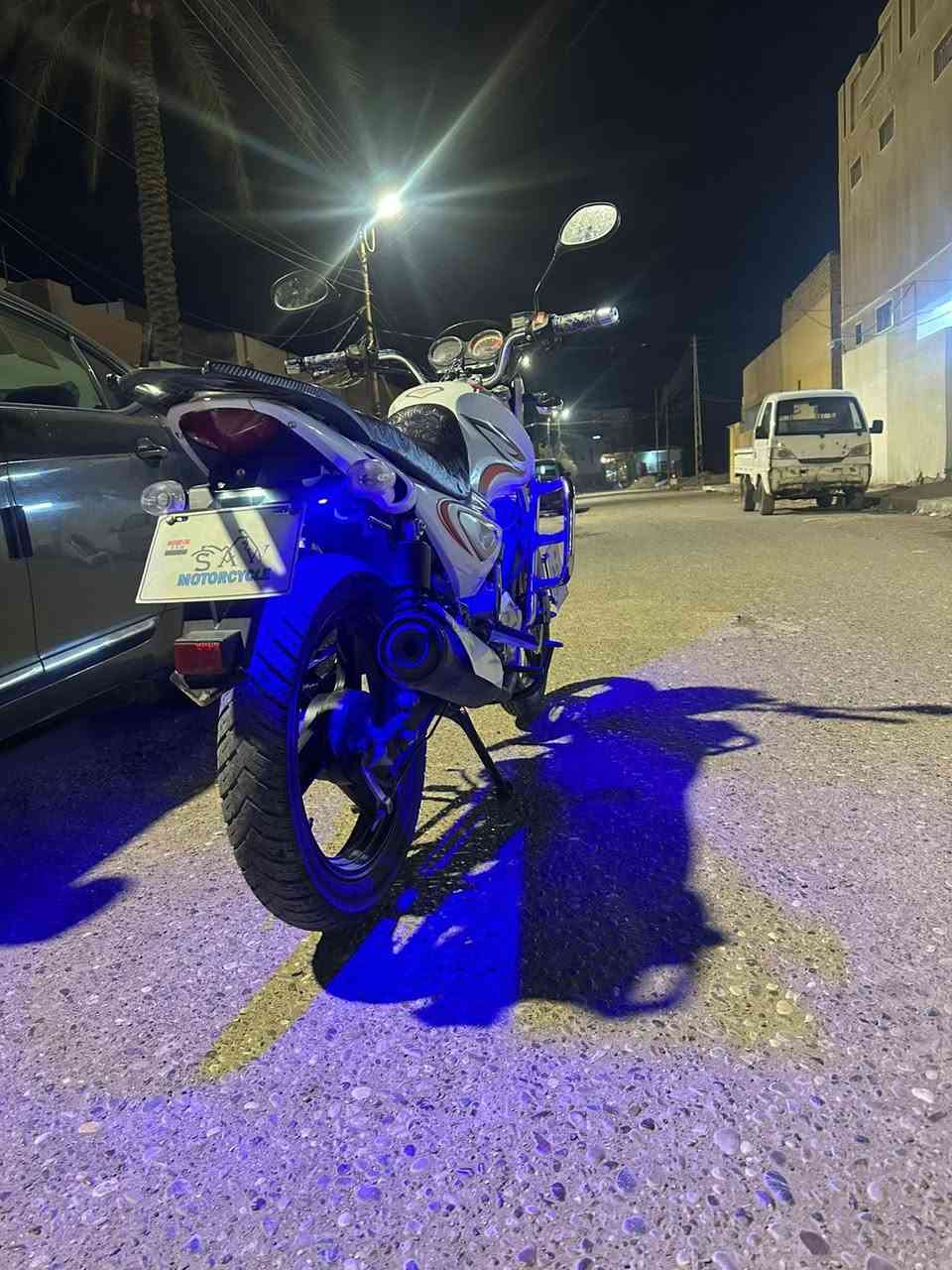 السلام عليكم
ماطور للبيع موديل2021نضيف 
مكينه نضيفه ممفتوحه
كهربائيات كلها شغاله 
استفسار اكثر***********
