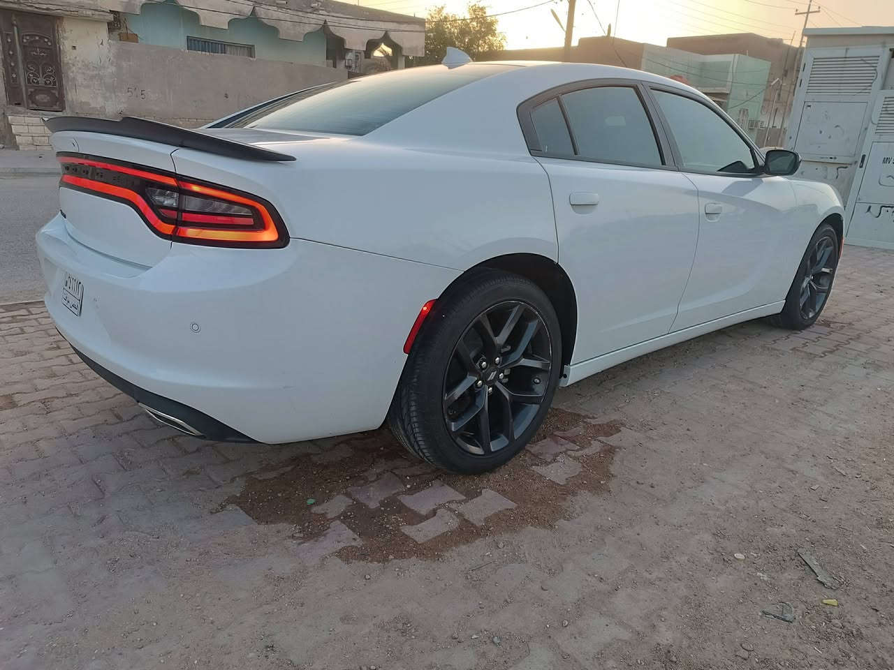 جارجر 23 اصل 
بدون تبديل بارد بل بنيد وتكحل باب السائق 
ماشيه 5 الف فقط 
جديده كلش بدون نقص 
منفيس بسمي تريد مرقم بغداد ترهم ارقمه للمشتري 
سعره 240 بدون رقم واذا مرقم بغداد  265
مكانه سماوه ***********
