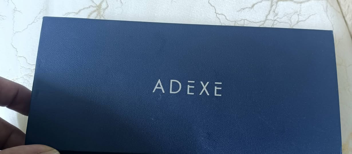 ساعه ADEXE انكليزيه 
ماستر(وكاله)
سعرها من لوكاله ب 100 دولار
رايدها ب 80 الف
وبلعافيه ع الياخذها ساعه تخبل


**إذا كنت صاحب هذا الإعلان وتريد حذفه لأي سبب، رجاءا أرسل رسالة إلى الدعم الفني**