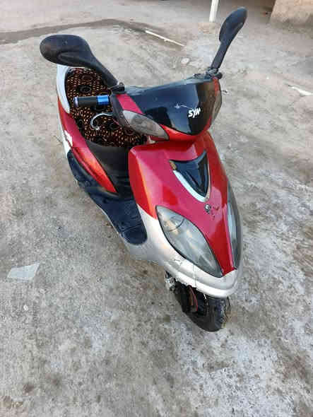 ماطور سايم رص دراجه حلوه ونضيفه ومرتبه شغاله نكره. صلف هندر شغال دراجه حييل حلوه  الشراي يجي خاص او يتصل عل رقم ‏‪***********‬‏  وبي واتساب ب300 وبيها مجال  لطيبين  حك الجيه
