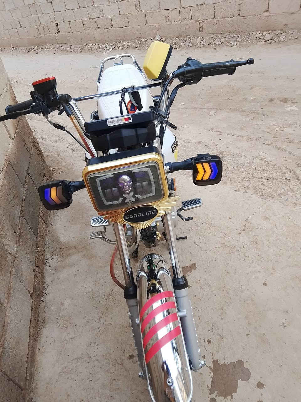 سلام عليكم دراجه لبيع موديل 25دراجه نضيفه وكلشي شغال من  كهربائيات واشاير وشاشه و امبي ثري محرك نضيف سعر 
750 وبيها مجال بسيط حك الجيه مو شراي لا تتصل
*********** مكاني ديالى الخالص حي زهراء
