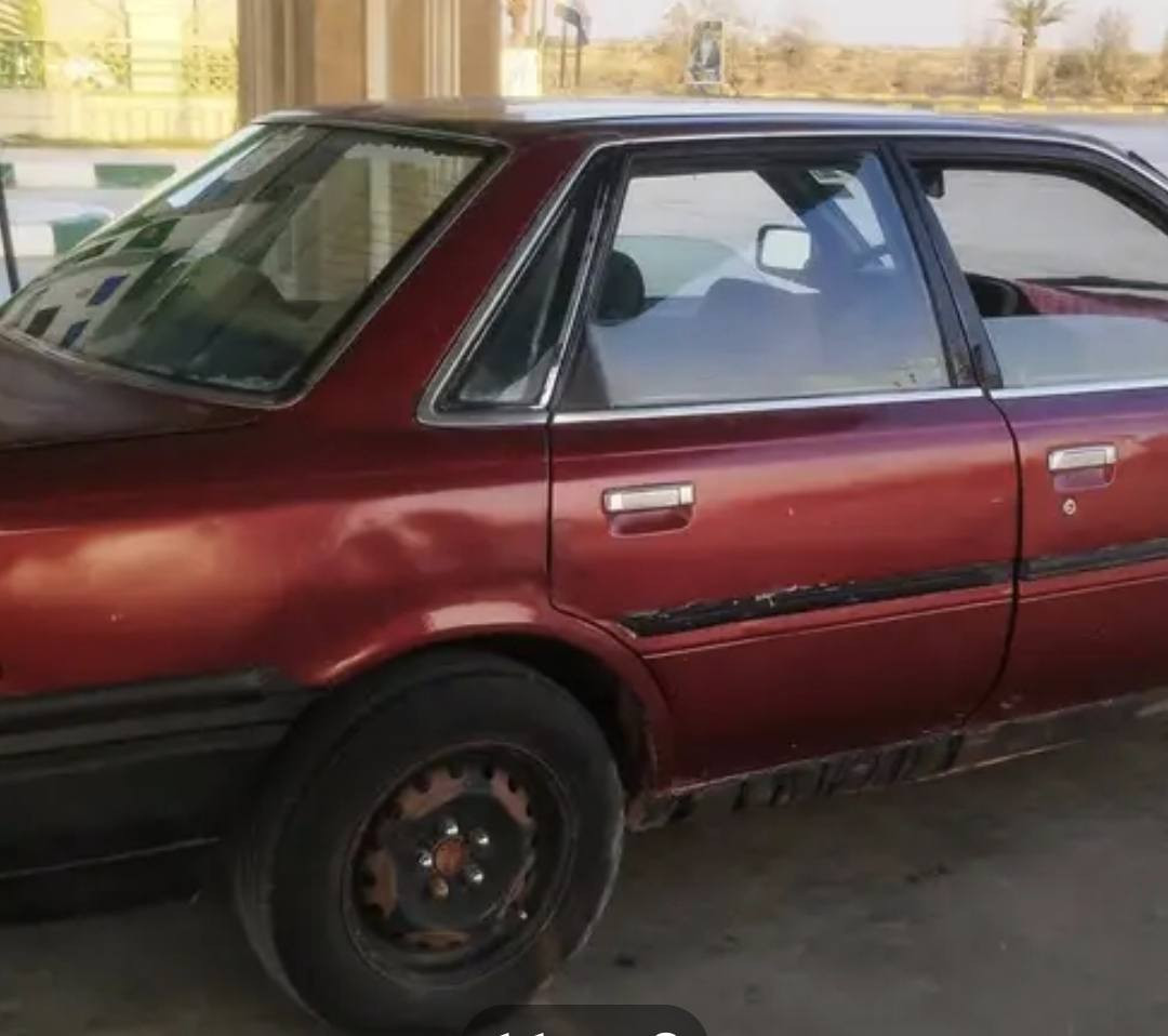 الرقم ***********  :كامري موديل 1992رقم محدث جديد باسمي سنويه وهز جديدالغايه 2029مشروع الوطني  حداديه نص عمر تايرات باله كير محرك  نص عمر تشغيل  بصمه  وريمونت عن بعد كهربائيات كلها شغله جام كهربائي بيها ملاحظات بسيطه داخل صندوك  سعرها 19وبيه مجال  مكان السياره ميسان ابورمانه  قرب اسوق سيدمصطفى
