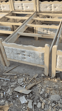 العنوان خانقين داره كوناره 
مقابل محطة كه لات لتعبئة ماء الشرب 
***********
