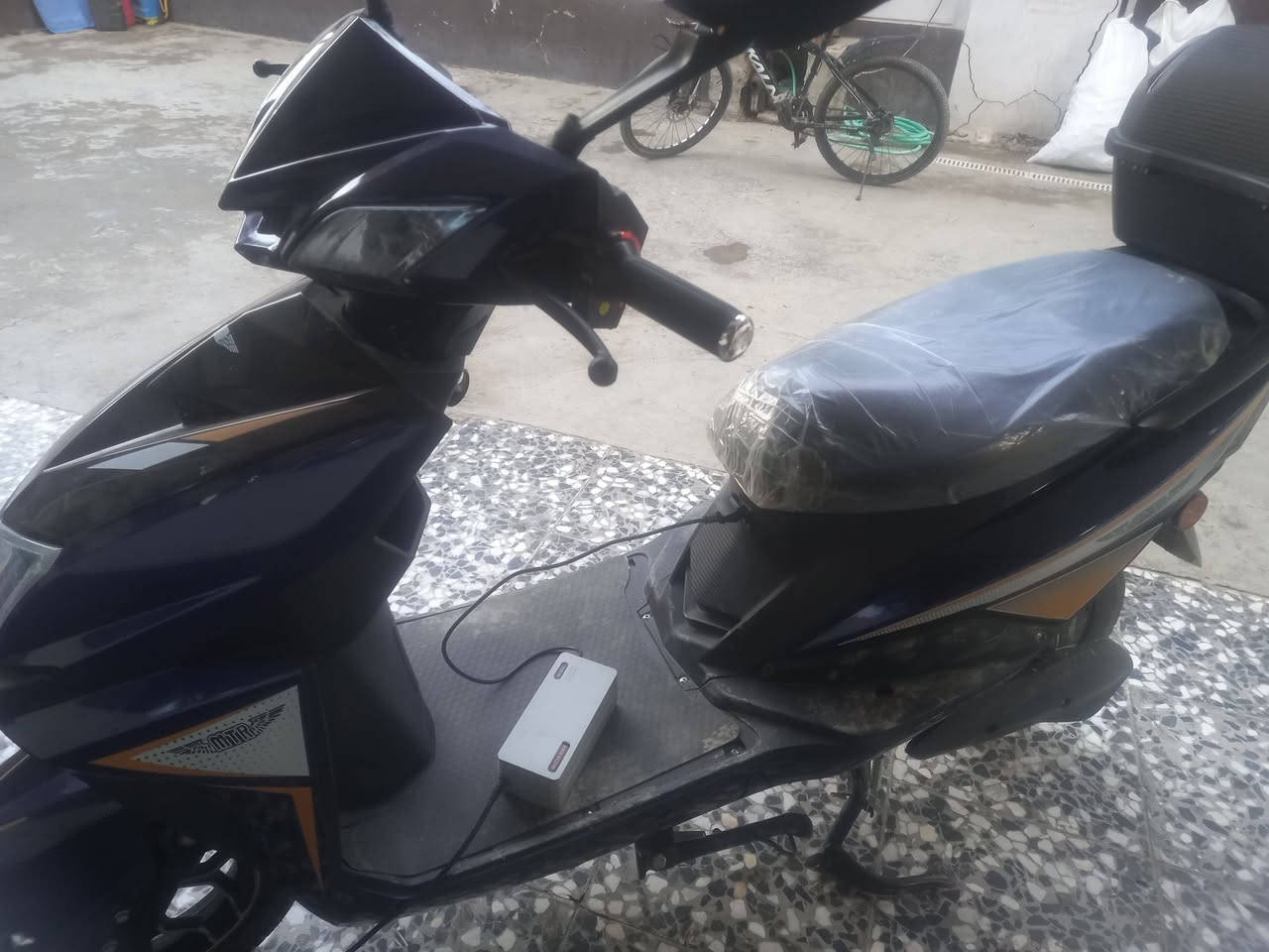 السلام عليكم متاح دراجة MTR شحن دراجة بيهة بصمات ثنين وسويج وياهة المكان بغداد الرقم ***********
