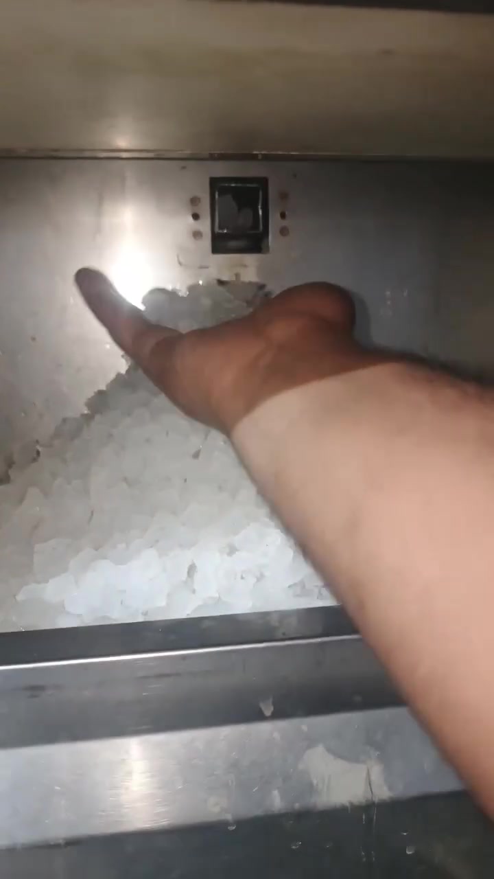 مكينه ثلج مجروش
٥٠ كيلو باليوم صيني


**إذا كنت صاحب هذا الإعلان وتريد حذفه لأي سبب، رجاءا أرسل رسالة إلى الدعم الفني**