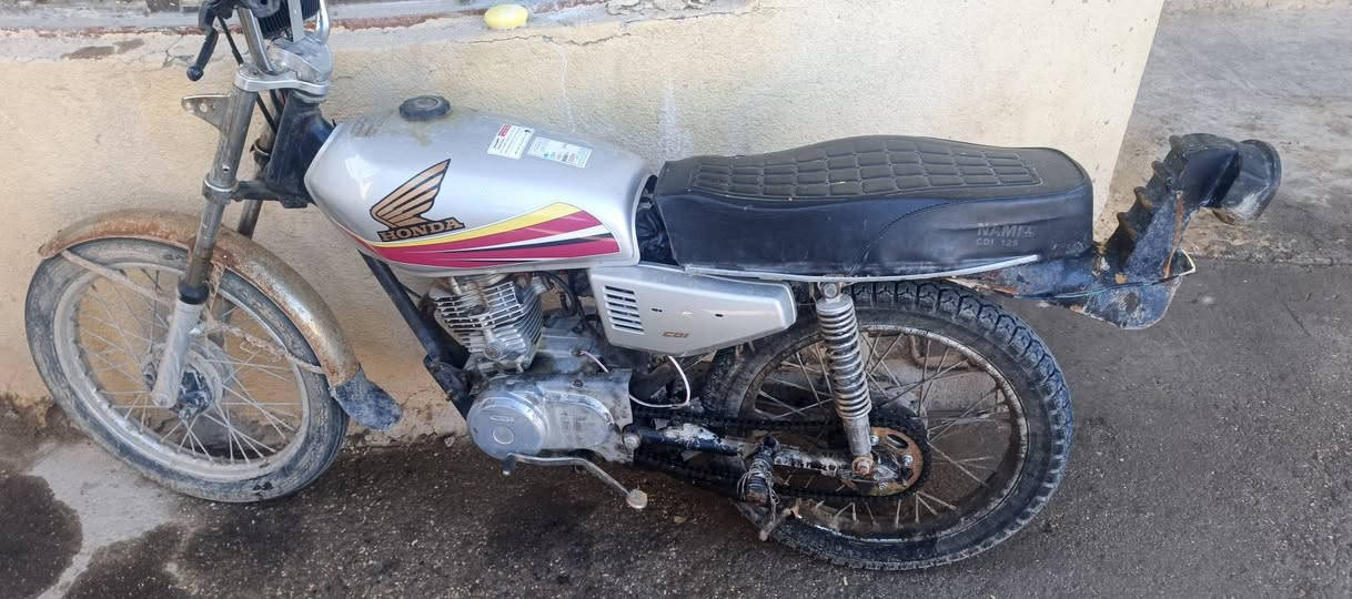 سلام عليكم دراجه لبيع السعر خاص والتفاصيل هم خاص والي يريده بي خير ويدلل رقمي ***********بي واتساب
