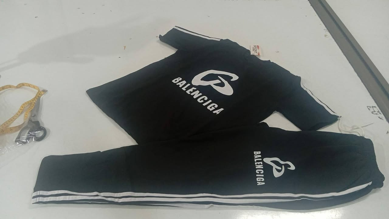 العدد 500 قطعه تراكات m L  Xl. xxl. xxxl.  قطني خالص فول ليكره مقاس عربي.    6  اللوان.    السعر للقطعه.   6.50 دولار.


**إذا كنت صاحب هذا الإعلان وتريد حذفه لأي سبب، رجاءا أرسل رسالة إلى الدعم الفني**
