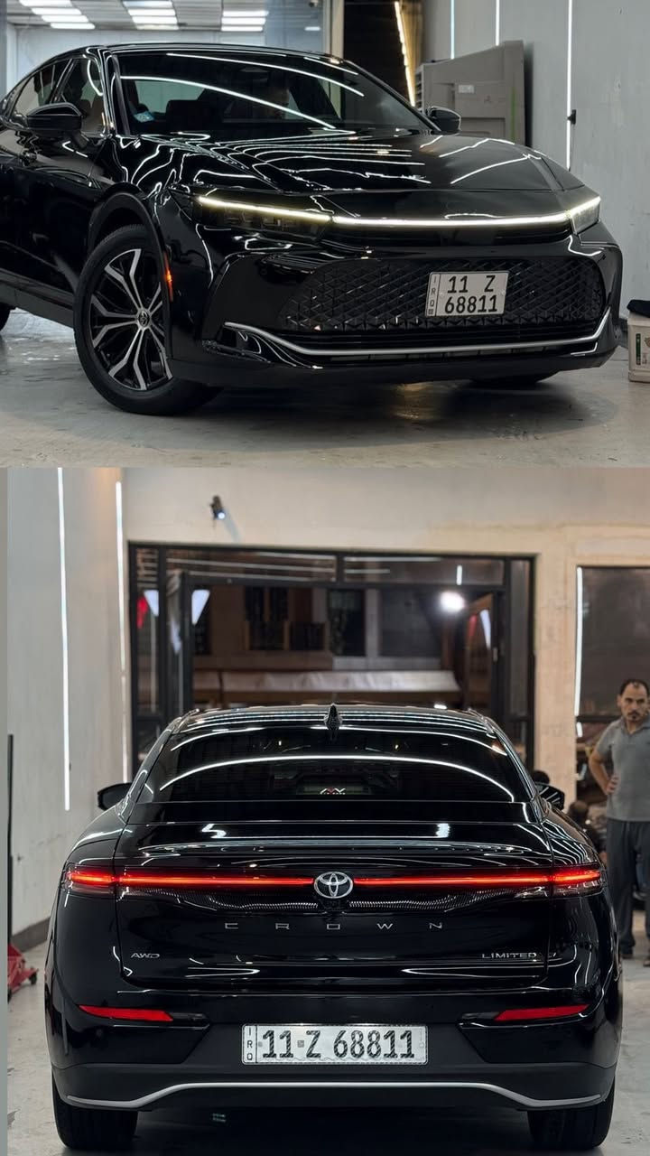 � للبيع: Toyota Crown 2023 🚗
او موراوس برانكو 

🔹 الموديل: 2023
🔹 النوع: تويوتا كراون
🔹 المحرك: 2.5 لتر هايبرد (4 سلندر)
🔹 القوة: حوالي 236 حصان
🔹 ناقل الحركة: أوتوماتيك CVT
🔹 نظام الدفع: دفع رباعي (AWD)
🔹اللون الخارجي: (اسود)
🔹 اللون الداخلي: (جلد احمر)

✨ المواصفات:
• شاشة معلومات وترفيه كبيرة مع نظام 
• نظام صوتي jbl
• حساسات أمامية وخلفيي
• مثبت سرعة راداري
• نظام المحافظة على المسار
• فتحة سقف (بانوراما)
• مقاعد جلد فاخرة مع تدفئة وتبريد
• دخول ذكي وتشغيل بصمة
• إضاءة LED كاملة
• نظام الفرملة التلقائية
• تنبيه النقطة العمياء
• تنبيه التصادم الأمامي
• وسائد هوائية متعددة

📌 الحالة: (ممتازة / شبه جديدة)
📌 السعر: (٢٩٠)$ ورقه 
📌 الموقع: بغداد 
الشراي يتفضل خاص ❤️

‭٠٧٨٣ ٨٠٠ ٢٢٣١‬
