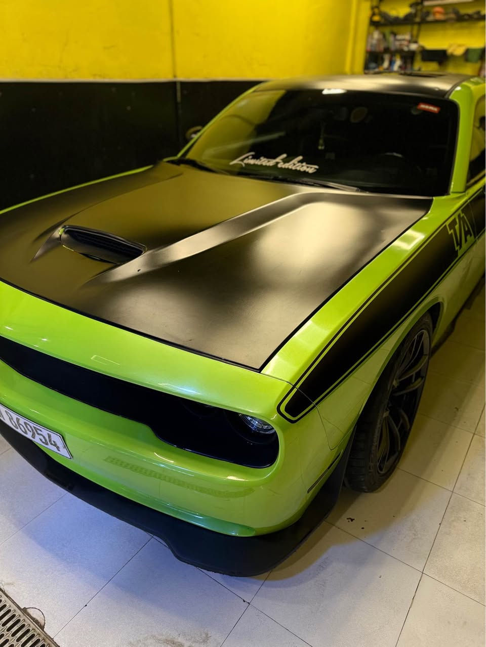 دوج جالنجر  T/A 2022 وارد امريكي مصبوغة حزام تغير لون اخضر اصل لون رمادي فول مواصفات 1/1 مكينه v8 / 6400 
كشنات كنتاره حضن تبريد تدفئة رقم بغداد للاستفسار *********** السعر 170 وبيها مجال البصرة, العراق
