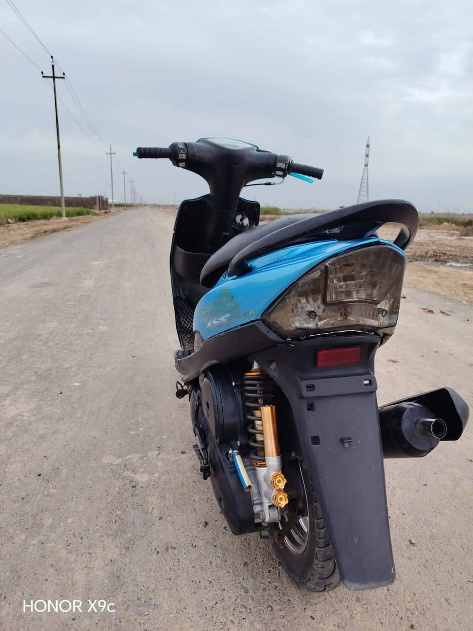 سلام عليكم ماكس عدلة محرك جديد بوشة 55 شلعة ومعدل ونعومة فولل الدراجة مابيهة اوراق ضايعة بس اكفل سرقة الدراجة كهرباءيات كلهة شغالة سلف نكرة الدراجة جديدة مكاني بغداد المعامل  السعر 550 وبيهة مجال ***********متواجد واتساب فقط
