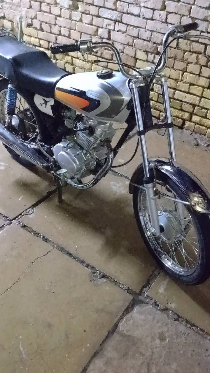 دراجه نامه أصلي بدون مكفوله كفاله عامه سعر 700 وبيه مجال /***********
