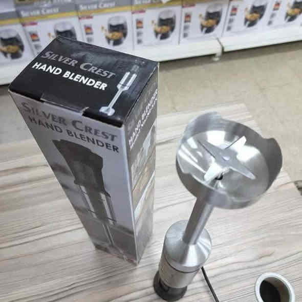 مهراسة من ماركة سلفر كرست ✨⭐

خلط وتحضير العصائر الطبيعية والكوكتيلات.😋
تحضير الشوربات والصلصات بسهولة وسرعة.👌
طحن المكونات اللينة مثل الفواكه والخضروات.💯
خفق المكونات السائلة مثل الحليب والكريمة.✅

تصميم عملي: مصنوع من ستانلس ستيل مقاوم للصدأ مع مقبض مريح.🌟

تحكم سهل: زر تشغيلإيقاف بلمسة واحدة مع 3 سرعات مختلفة.
متعدد الاستخدامات: شفرات قوية قادرة على تكسير الثلج وتحضير مختلف المكونات.

#السعر  35 الف فقط 

🚗🚗🚗توصيل مجاني  جميع محافظات العراق 🚌🚌🚌

للحجز  ثبت رقمك وعنوانك

واتساب    ***********
