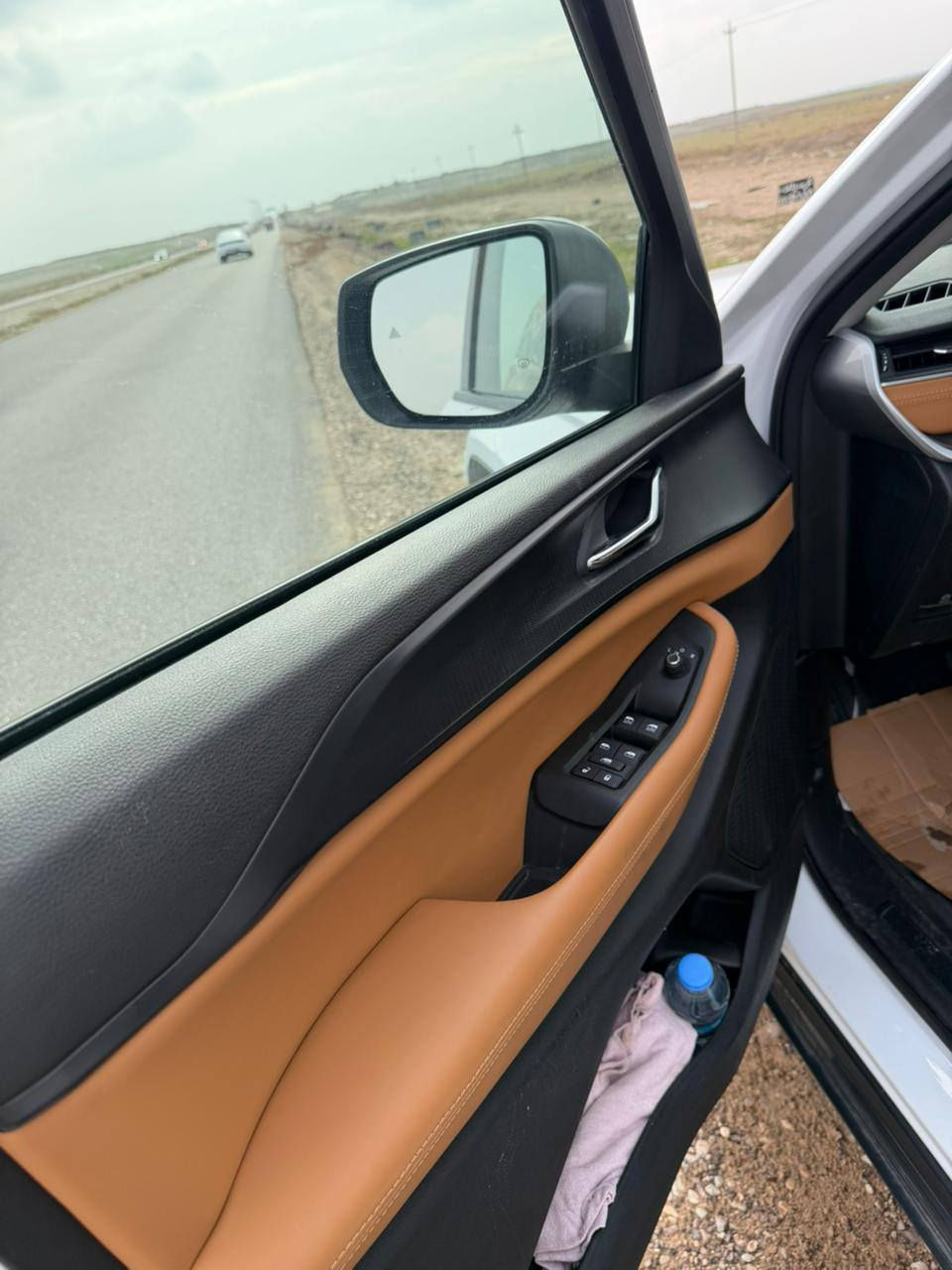 السلام عليكم جيب لاريدو موديل24سيارة باكيت فول جديد *********** ناصريه
