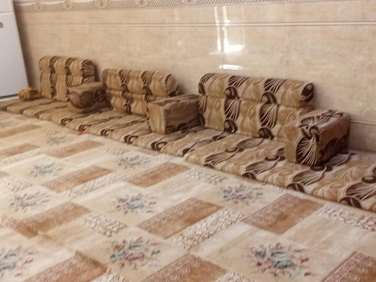 سلام عليكم ديوان للبيع مكاني ناصريه حي شهداء *********** تواصل
