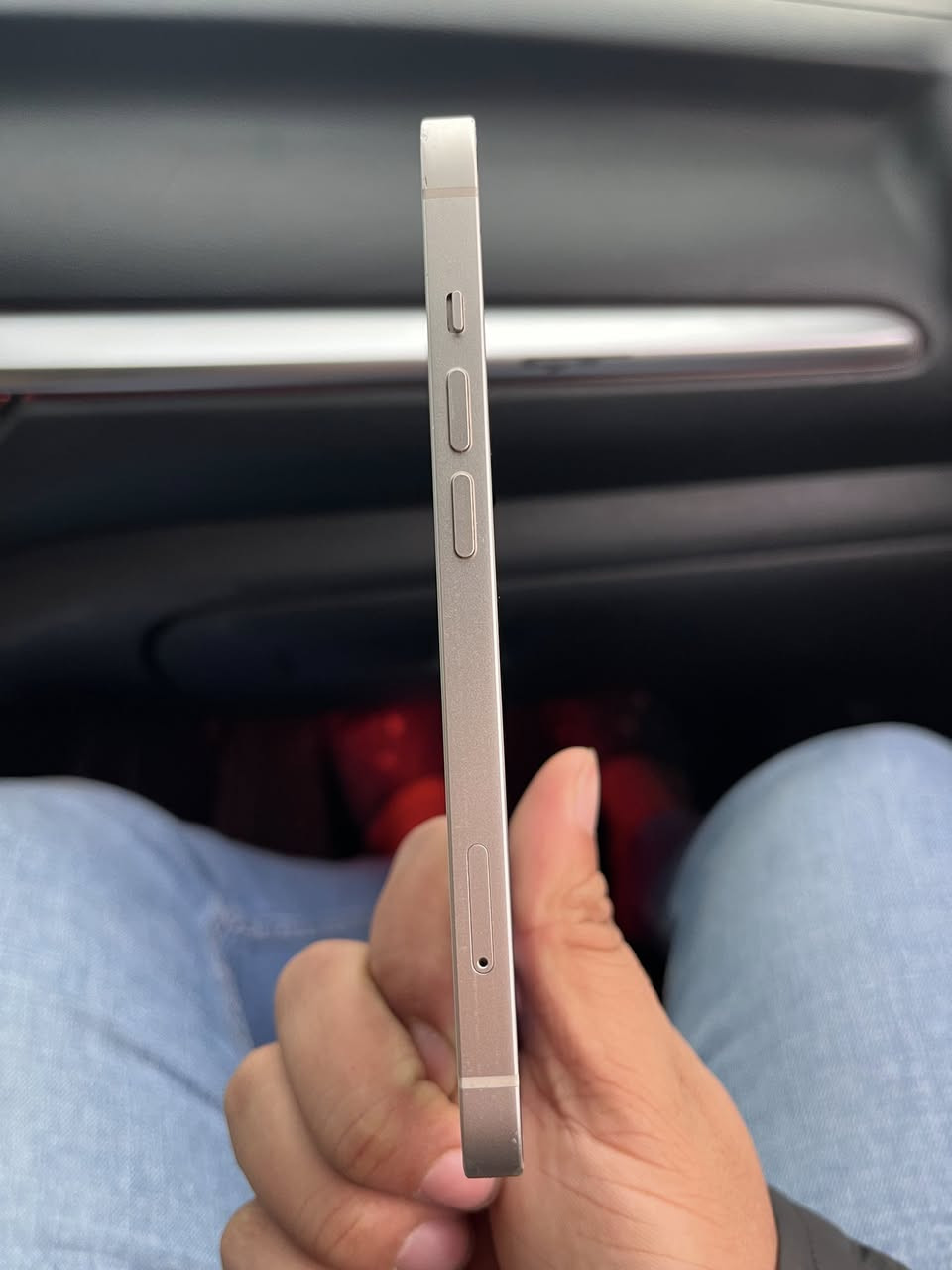 السلام عليكم
ايفون 13 عادي 

لون ابيض 

بطارية 88 

ذاكرة 128

نموذج Mتك سيم

السعر 430 وبي مجال 

العنوان:موصل حي المزارع مقابل مستشفى السلام

للاستفسار ***********

قليل متواجد ماسنجر
